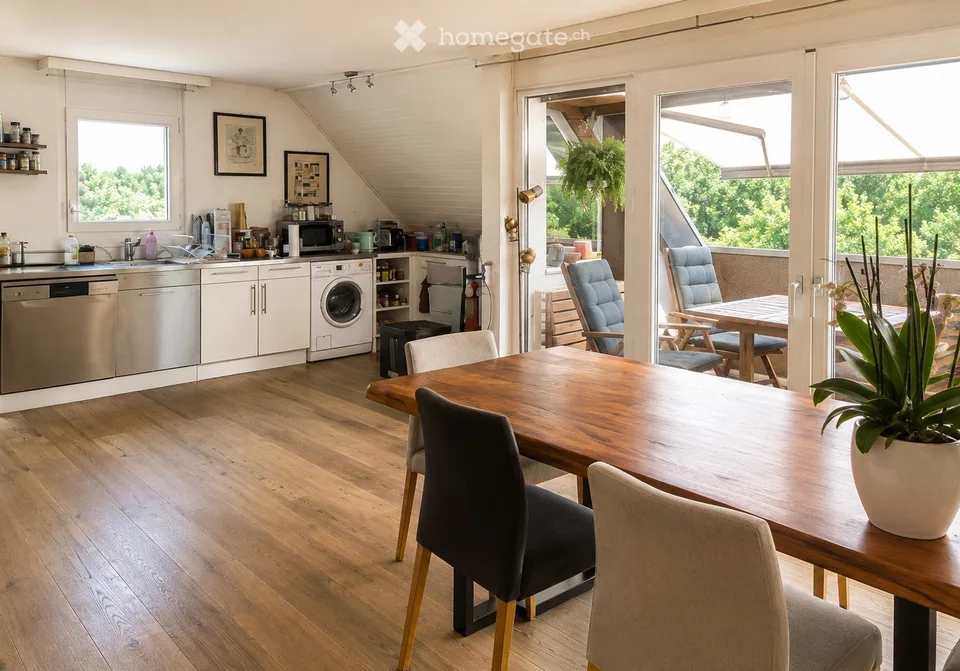 Nyon – Seltenes 3.5-Zimmer-Wohnung mit 100 m², Wohnbereich von 65 m², Terrasse und Balkon