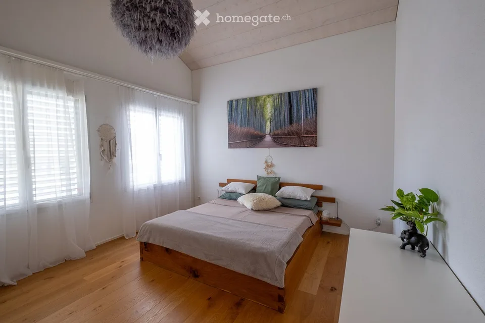 Exklusive 4.5-Zimmer-Maisonette | 122 m² | Loggia | Bergsicht
