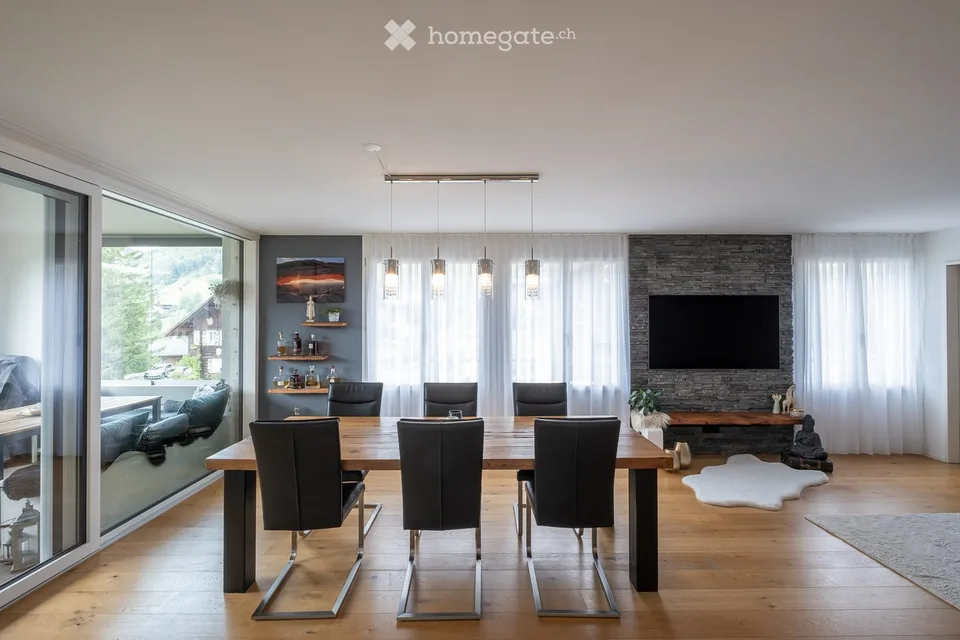 Exklusive 4.5-Zimmer-Maisonette | 122 m² | Loggia | Bergsicht