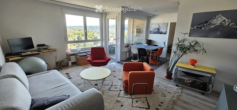 Helle 2.5-Zimmer-Wohnung im 13. Stock mit Panoramablick in Schlieren