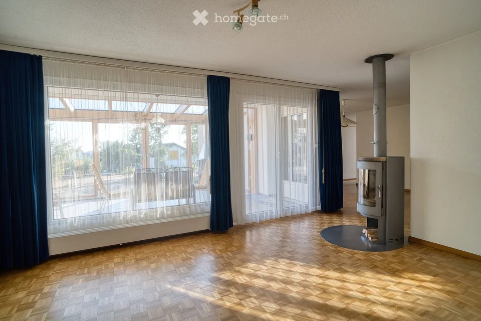 Familienfreundliches 5.5-Zimmer-Doppeleinfamilienhaus in Oberrohrdorf