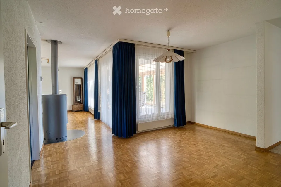 Familienfreundliches 5.5-Zimmer-Doppeleinfamilienhaus in Oberrohrdorf