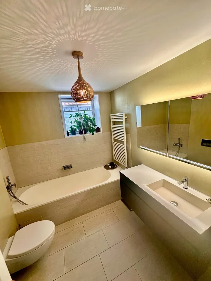 Möblierte Familienmaisonette mit Garten & privatem Gästehaus