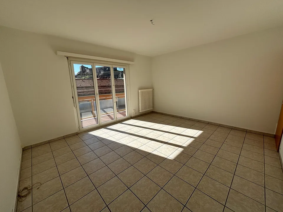 Miete hellen 2.5-Zimmer-Wohnung - Bellinzona Zentrum