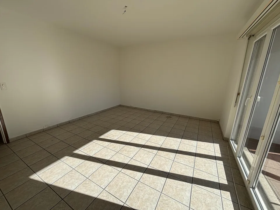 Miete hellen 2.5-Zimmer-Wohnung - Bellinzona Zentrum