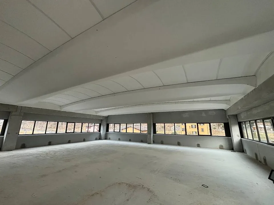 Zu vermieten in Cresciano: Neubau-Halle