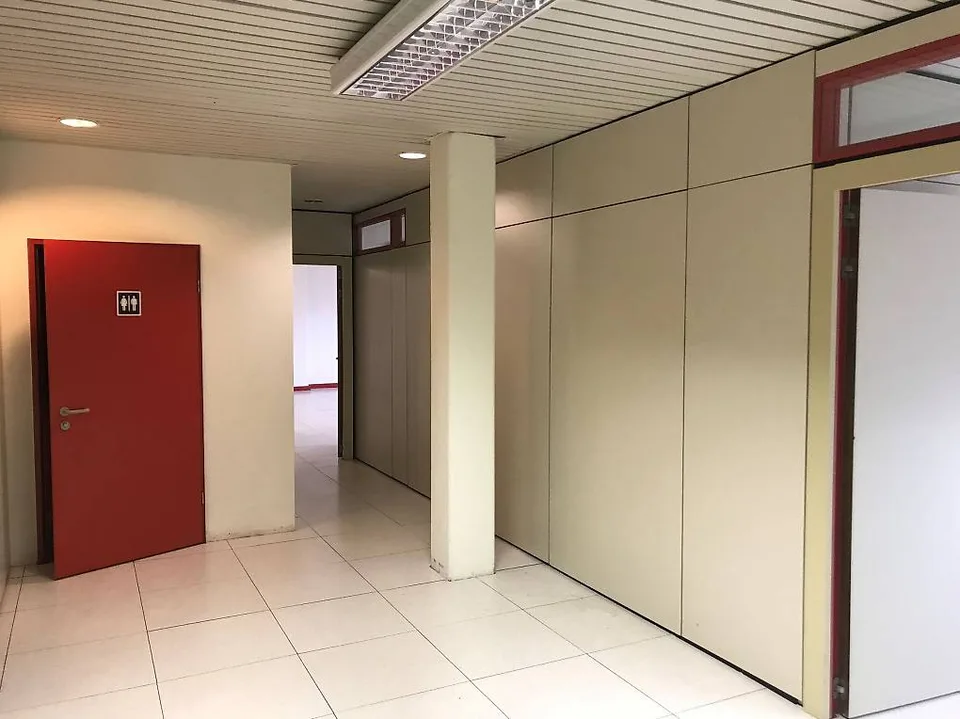 À louer à Cadenazzo Espace commercial d'environ 130 m²