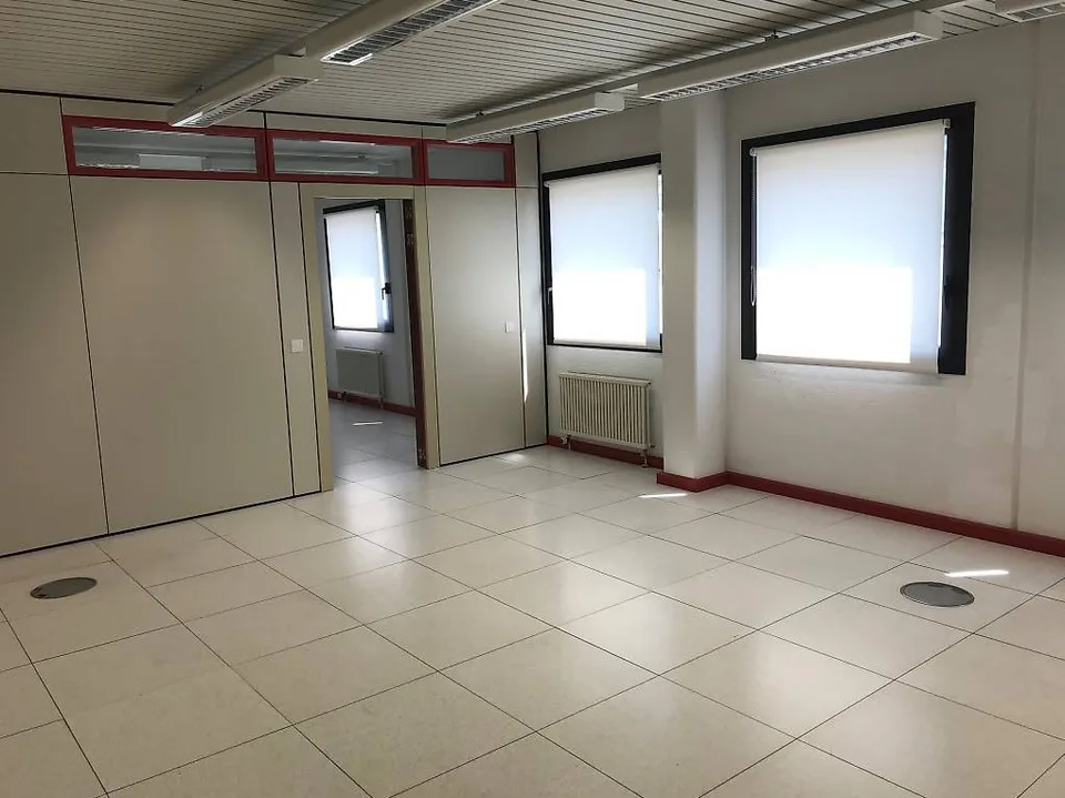 Miete in Cadenazzo großzügiger Gewerberaum von 140+52 m²