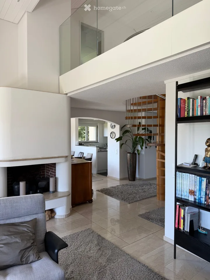 Attractive 4.5-room maisonette apartment with lake view in Küsnacht ZH