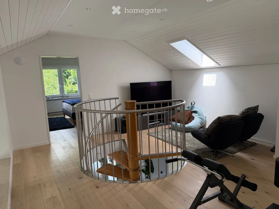 Attractive 4.5-room maisonette apartment with lake view in Küsnacht ZH