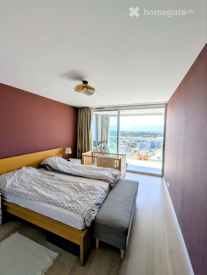 Appartement duplex de 4 pièces au 18e étage à Chêne-Bourg