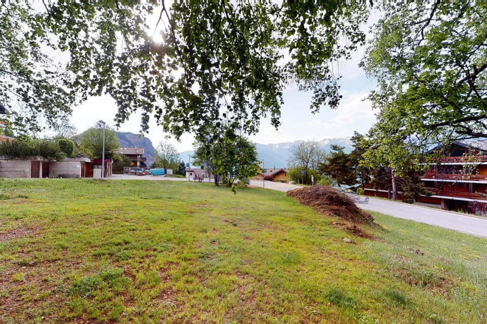 Terrain au centre d'Ovronnaz avec un bon potentiel de développement