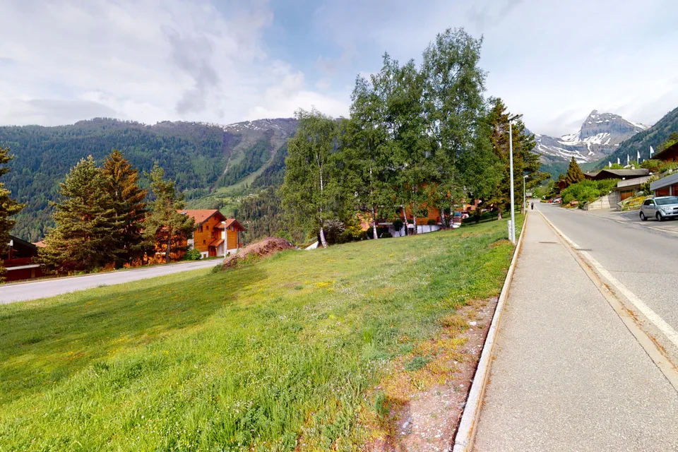 Terrain au centre d'Ovronnaz avec un bon potentiel de développement