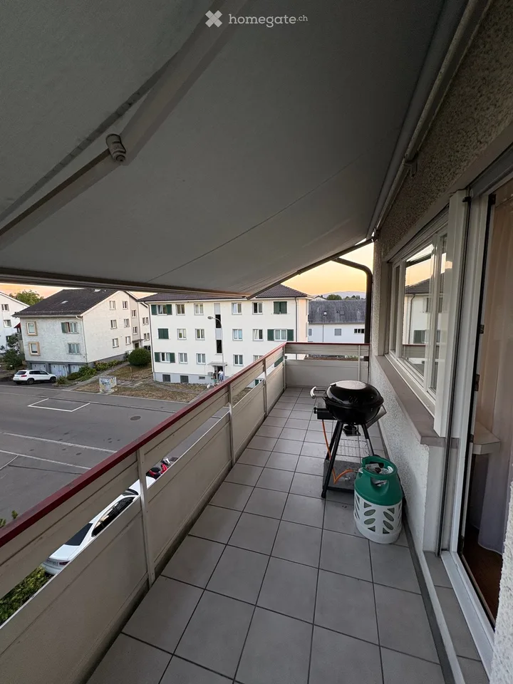 3.5 Zimmer-WHG inkl. 1x PP  grosszügig und teilsaniert