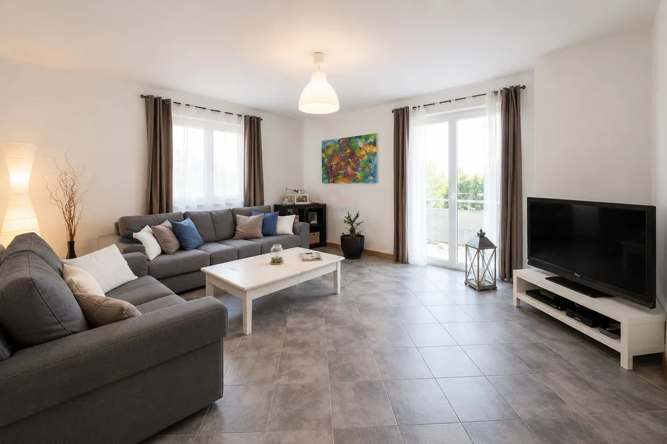 CRANS | Family villa of 240 m² with 6 bedrooms and 7 parking spaces