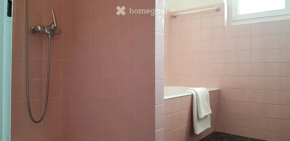 Lichtdurchflutete Wohnung mit Weitsicht (von privat)