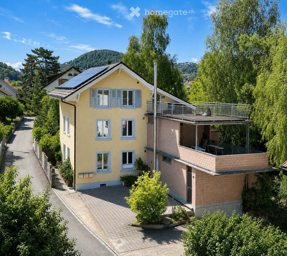 Charming 3.5-room terrace apartment in a renovated old building – Sissach