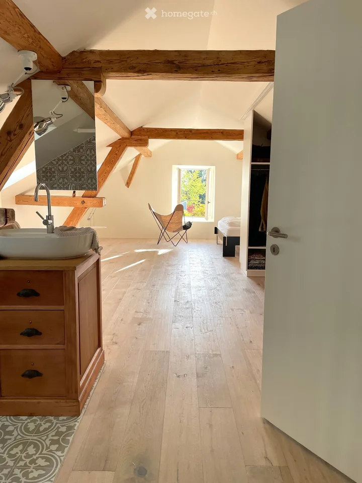 Historisches 2.5-Zimmer-Einfamilienhaus in Meilen