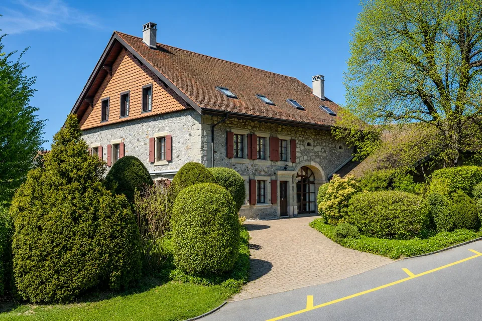 Alte Waadtländer Bauernhof, superb renoviert mit Potential