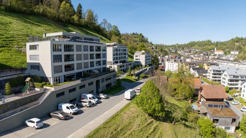 Ruhig und schön gelegene 4.5-Zimmer-Wohnung mit Weitsicht