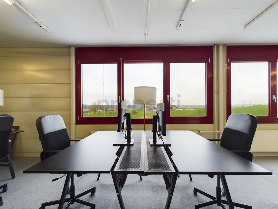 Grosszügiges und modernes Büro in Zollikofen
