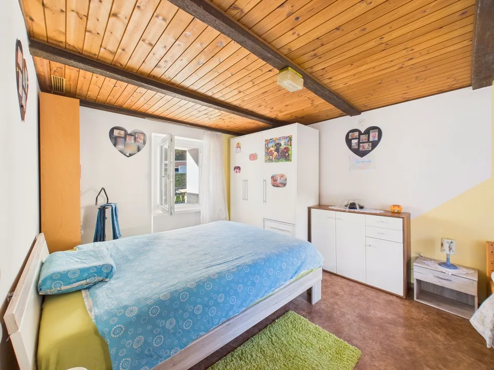 Bezauberndes Einfamilienhaus in Marolta mit großem Garten