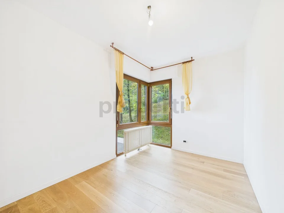 Schönes Appartement mit 3,5 Zimmern und Seeblick