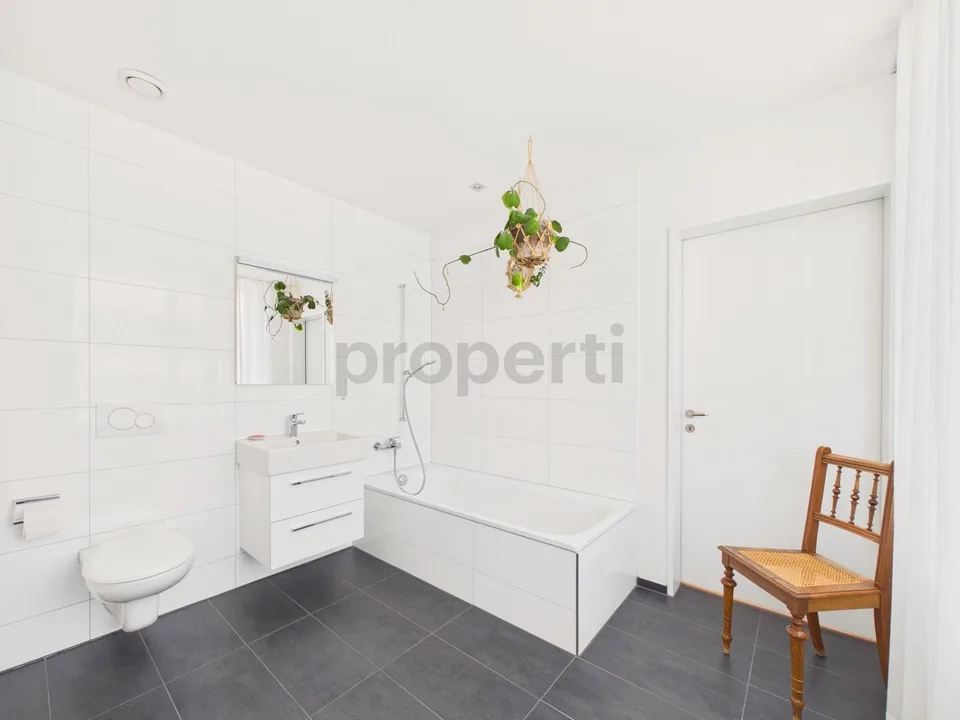 Lichtdurchflutete 4.5-Zimmer-Wohnung mit aussergewöhnlichem Raumgefühl