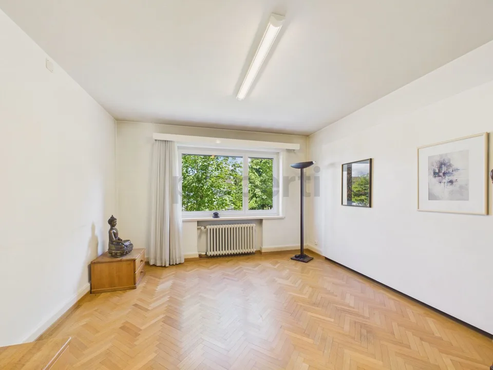 Zentrale Wohnlage, grosszügiger Balkon und beste Anbindung nahe Bahnhof