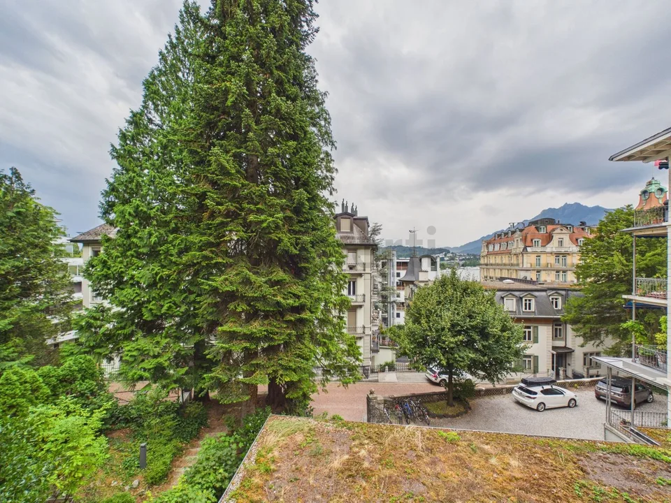 Exklusive Altbauwohnung  Wohnen auf höchstem Niveau in Luzern