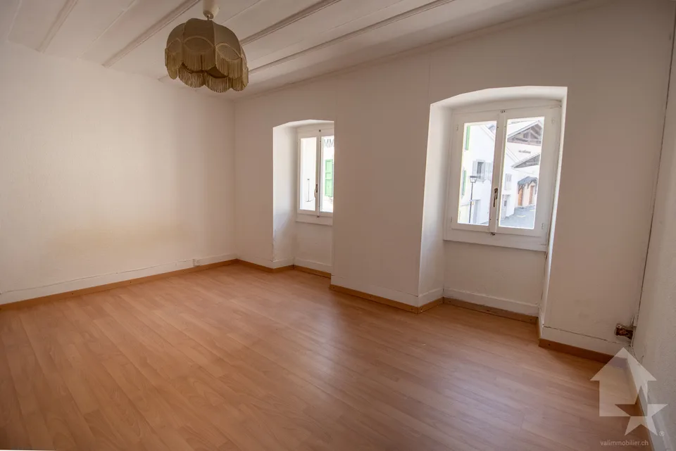 Immeuble à rénover de 3 appartements au coeur de Martigny