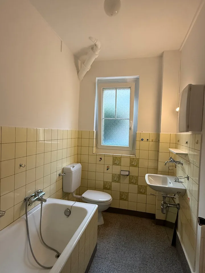 Helles 3.5-Zimmer-Wohnung mit Balkon in Neuchâtel nahe dem See mit Garten