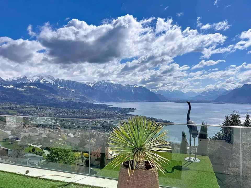 Eigenschaft mit 6,5 Zimmern, Swimmingpool und atemberaubendem Blick