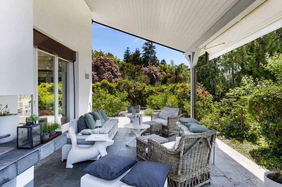 Einfamilienhaus mit 6,5 Zimmern und Blick auf den Genfer See