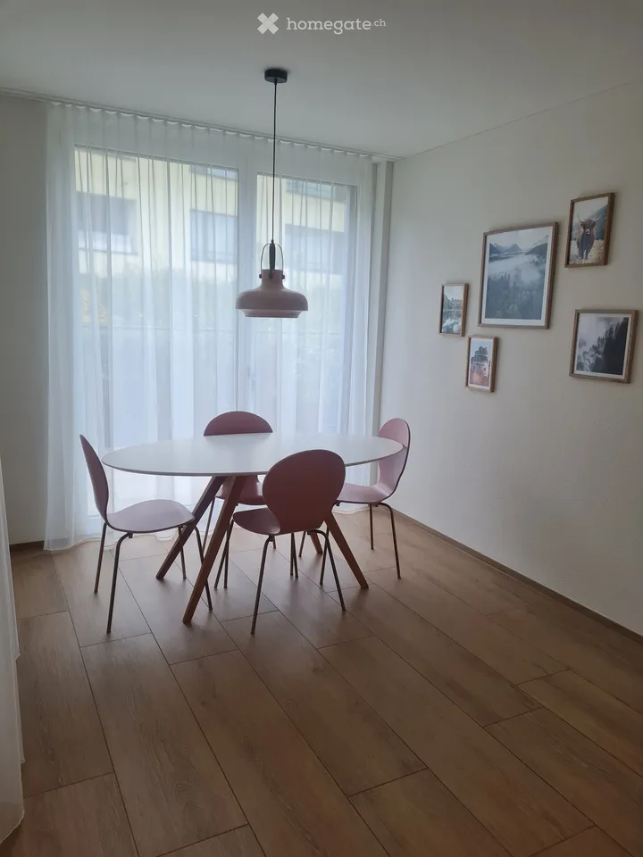 Grosszügige 3.5-Zimmerwohnung mit Sitzplatz