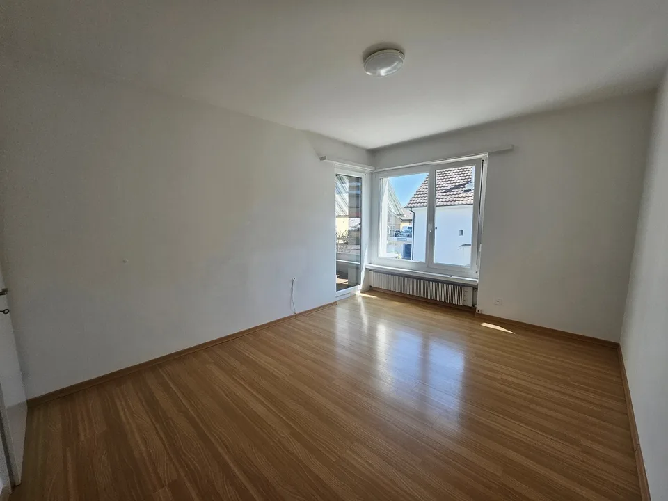Helle 5-Zimmer-Wohnung mit Seeblick in Thalwil