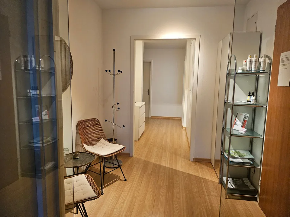 Helle 5-Zimmer-Wohnung mit Seeblick in Thalwil