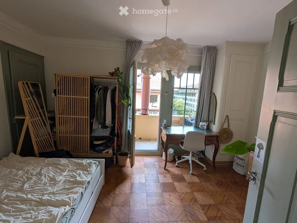 Charmante 4.5-Zimmer-Altbauwohnung mit Balkon in Bern