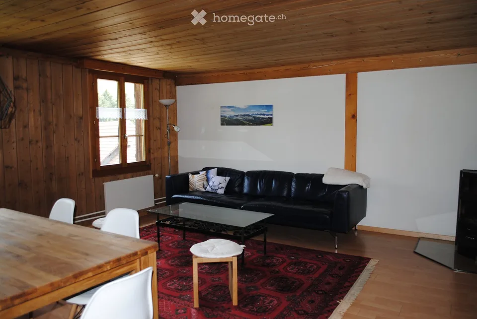 Charmant appartement 3 pièces dans un immeuble ancien à Oberbalm