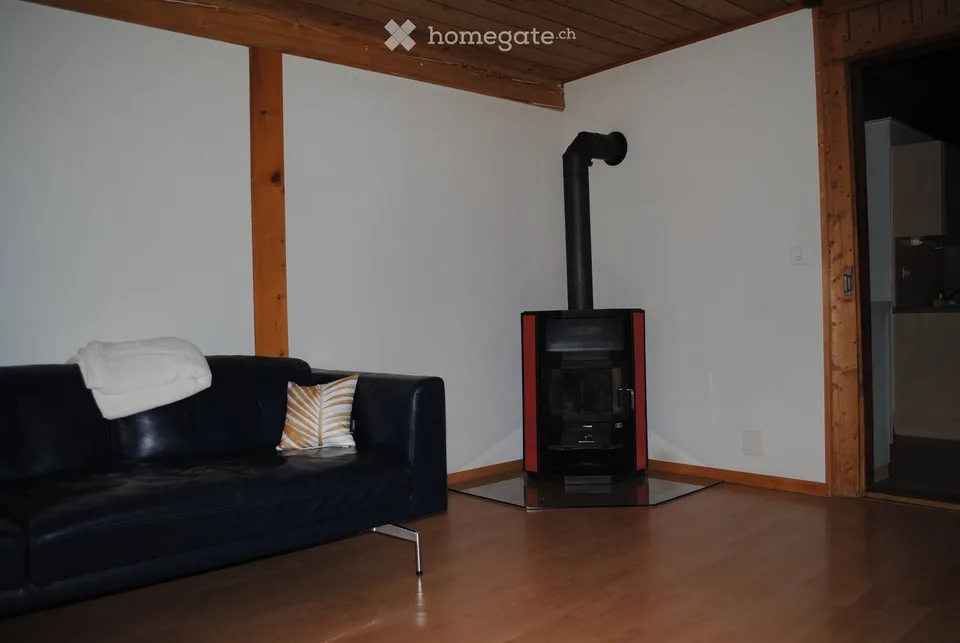 Charmant appartement 3 pièces dans un immeuble ancien à Oberbalm