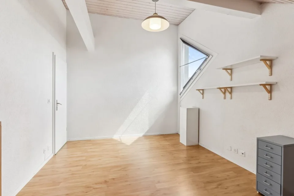 Prächtiges Durchgangsattikum von 110 m², 15 Minuten von den Toren von Lausanne
