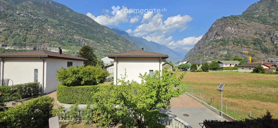 Miete eines wunderschönen Hauses mit Garten und Garage