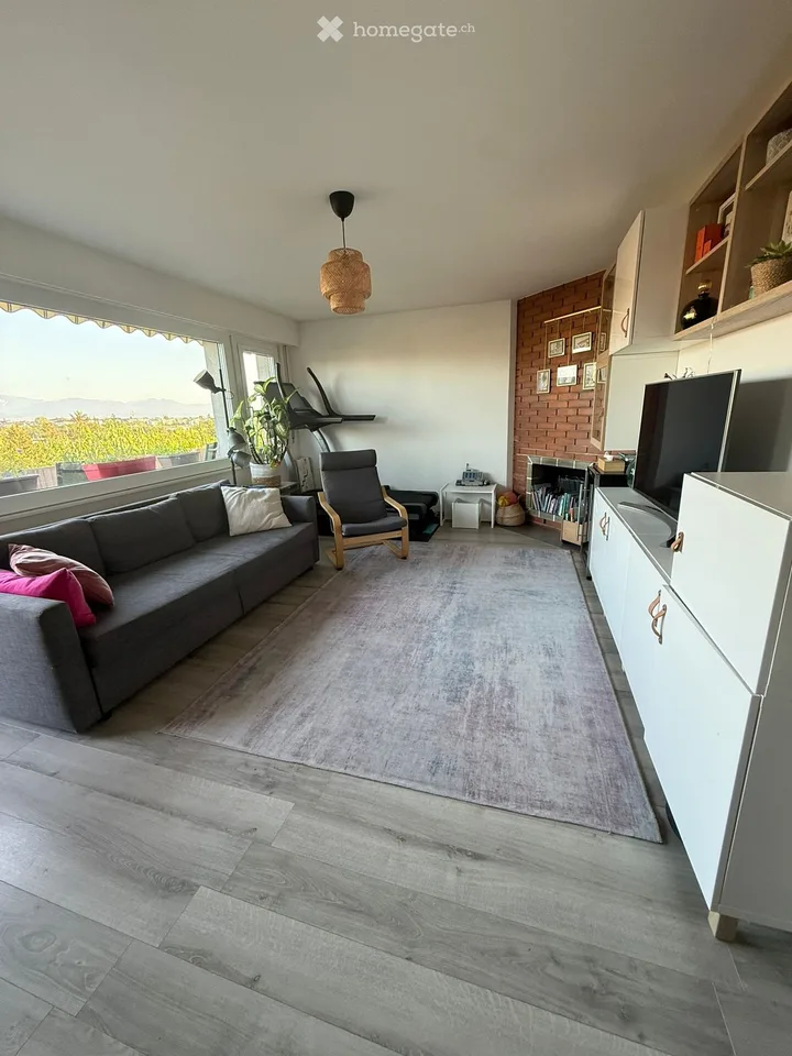 Lonay - 4 Zimmer in der 2. Etage einer Villa
