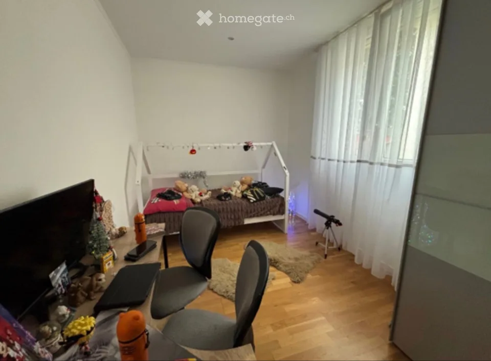 Appartement spacieux de 4.5 pièces au rez