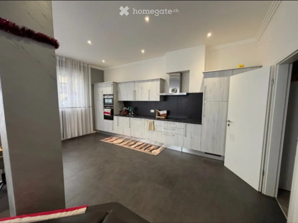 Appartement spacieux de 4.5 pièces au rez