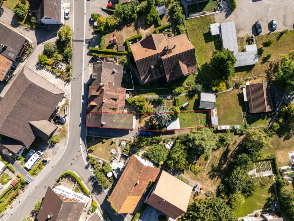 Una casa con carattere - Tanto spazio, giardino privato e grande potenziale