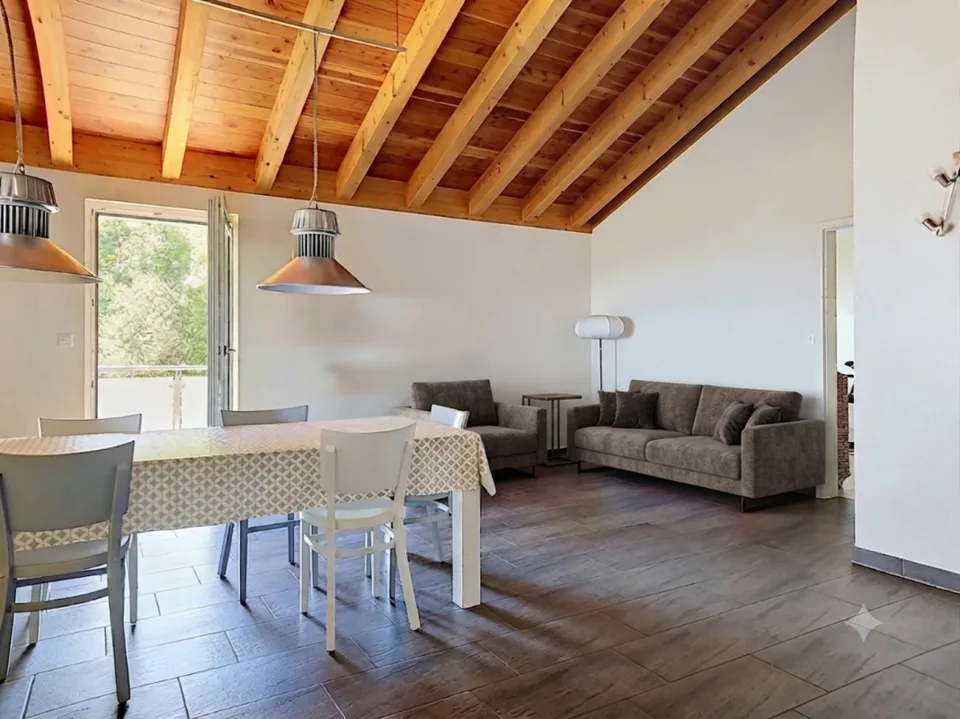 Posizione privilegiata con vista panoramica completamente libera – foto 2 di 19