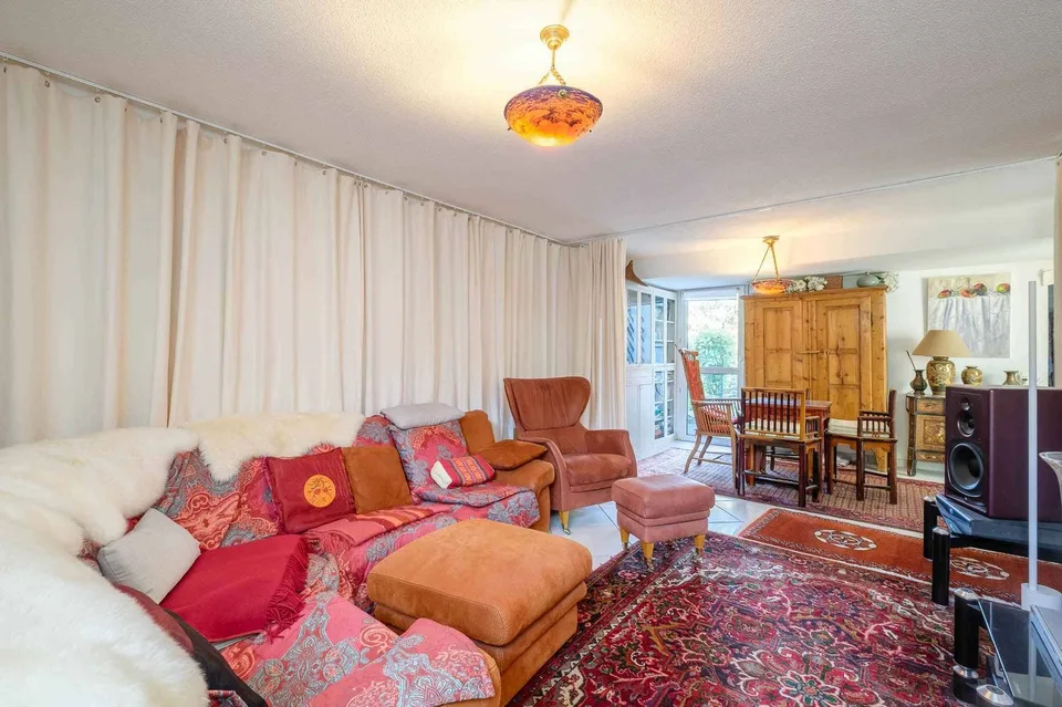 Exklusiv! Schönes Duplex mit Terrassen und eigenem Garten – Foto 7 von 23
