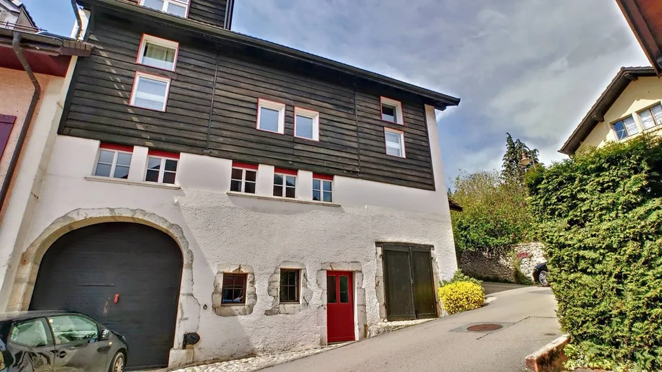 Grande maison de caractère et potentiel d'agrandissement – photo 10 sur 11