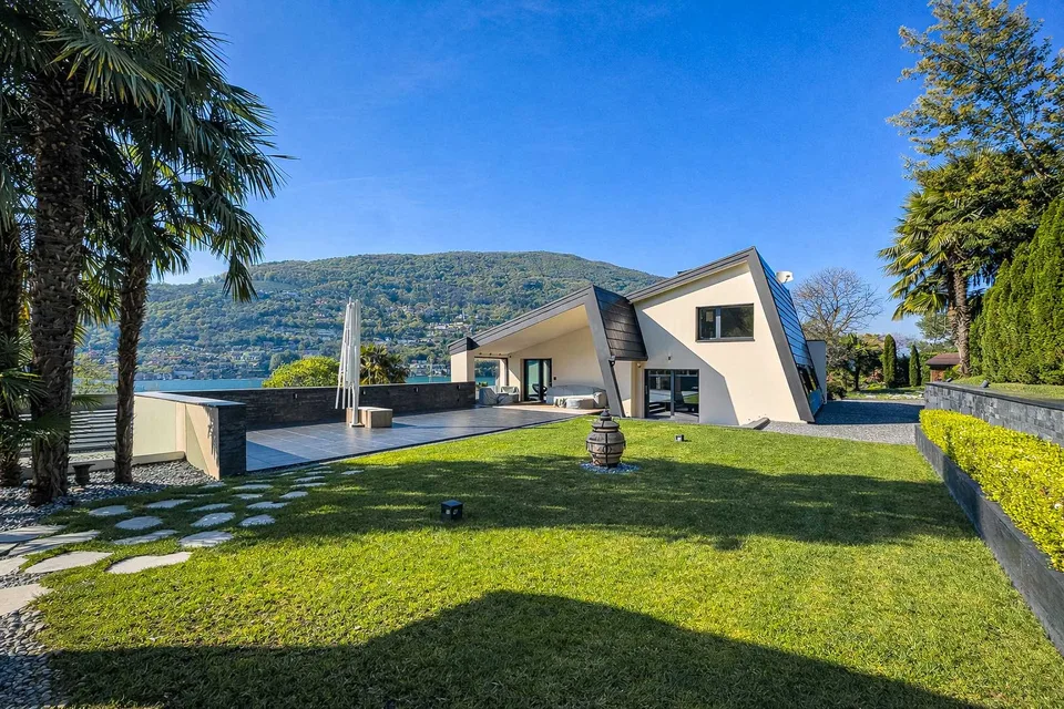 Splendida villa di lusso vista lago con piscina e darsena – foto 22 di 36